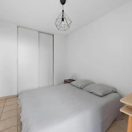 Avec Grande Terrasse Emplacement Central, Calme Et Recherche A Апартаменты Монпелье